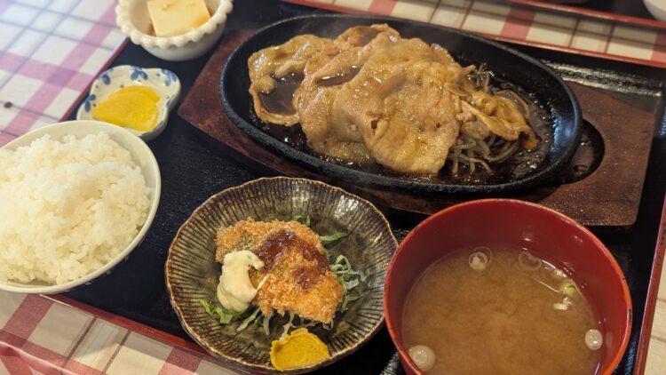 ドライブイン遊歩ロース焼肉定食