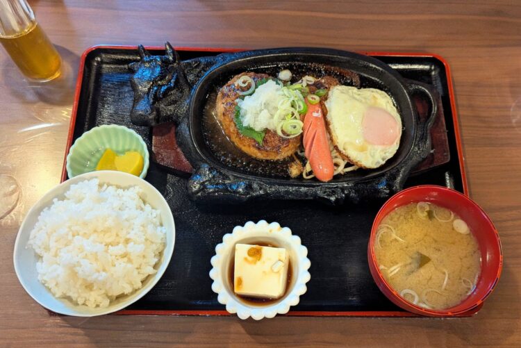 ドライブイン遊歩ハンバーグ定食